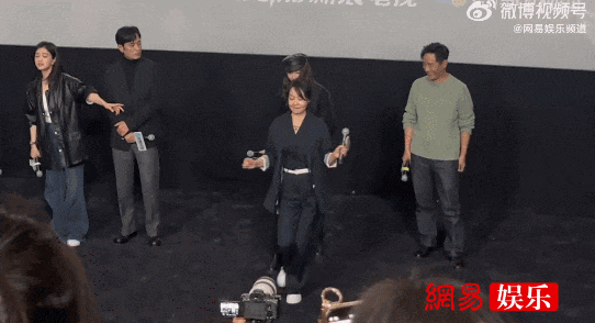 拿下代言网友：好歹毒的商战！K8凯发黄子韬靠“黑眼圈”(图11)