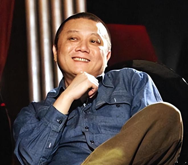 满脸皱纹韦唯疲惫沧桑冯远征眼袋有3层k8凯发一触即发明星老了不敢认朱军(图6)